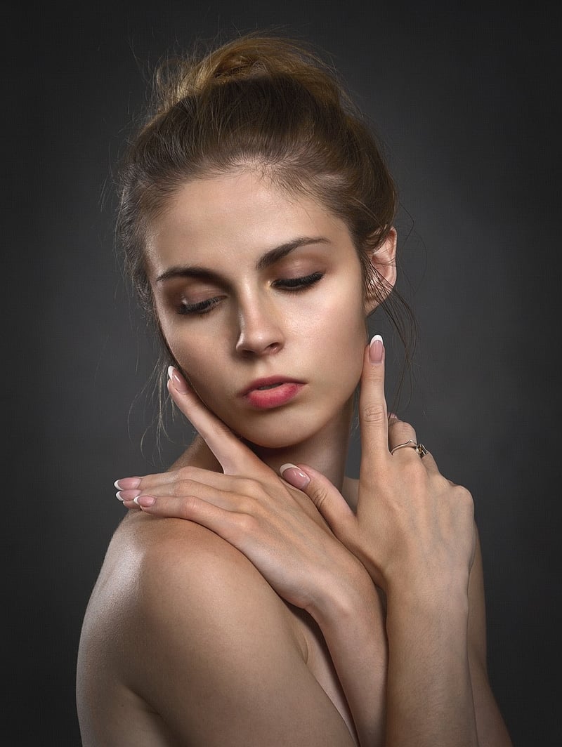 Graphic Eyeliner Bridal Makeup